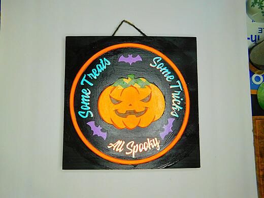 Seasonal Wall Hanger